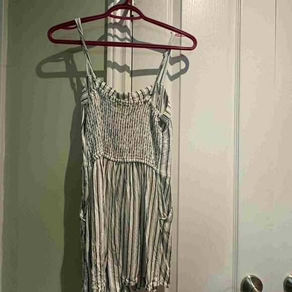 Hollister Romper - Picture 2 of 2